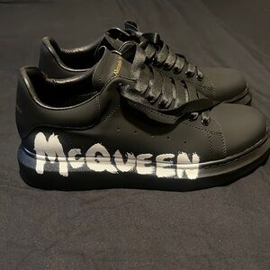 Alexander McQueens Graffiti Black and White Worn Once🚨